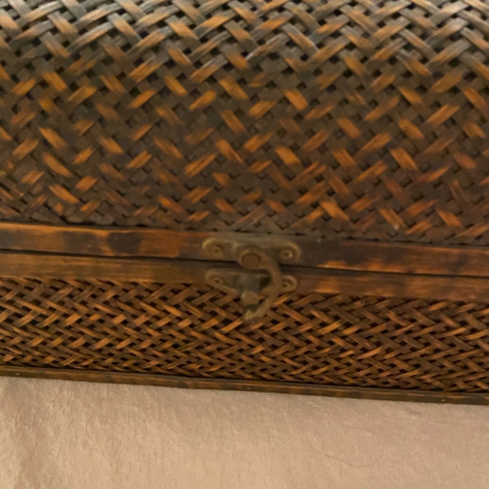 Rustic Rattan Cross Weave Basket - Picture 6 of 16